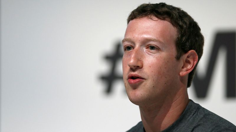 Zuckerberg evita hablar del efecto de WhatsApp en las operadoras: "No soy un regulador"