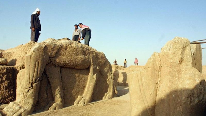 El Estado Islámico destruye las ruinas asirias de la ciudad bíblica de Nimrud en Irak