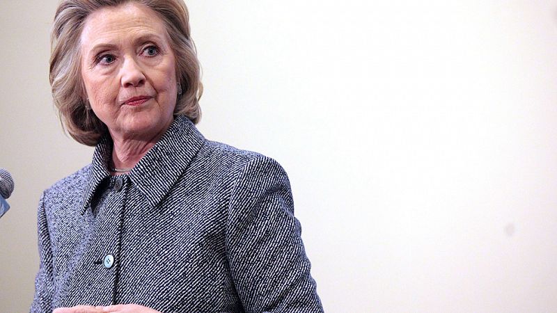 Clinton asegura que le pareció "conveniente" usar su cuenta privada de correo
