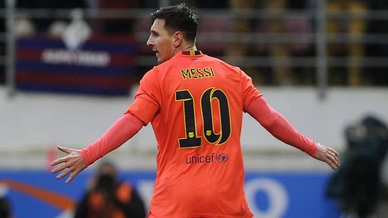 Messi mantiene al Barça en el liderato antes del 'clásico'