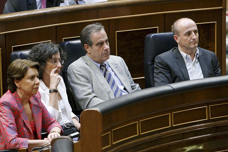 El ministro Sebastián rechaza la corbata de Bono en el Congreso por eficiencia energética