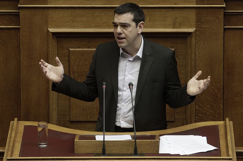 El Parlamento griego aprueba la ley contra la pobreza con apoyo de los partidos del Gobierno anterior