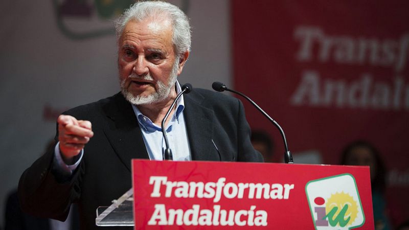 Anguita pide el voto para IU, que "tiene que tender la mano" en Andalucía a partidos como Podemos
