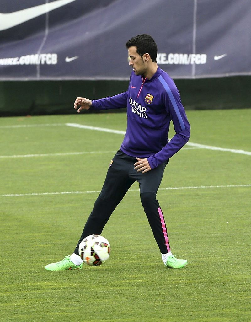 Busquets entra en la lista de convocados al recibir el alta médica