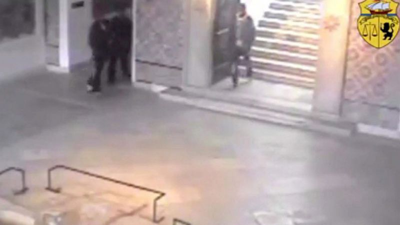 Túnez confirma que hay un tercer terrorista huido tras el atentado en el museo Bardo