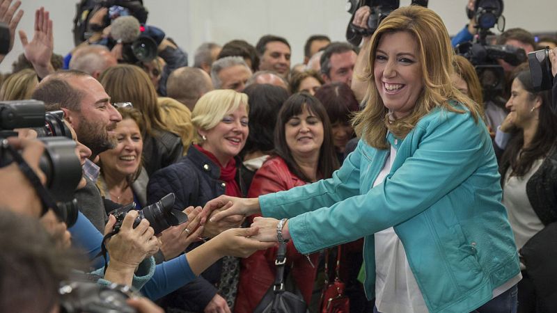 Susana Díaz asegura que gobernará "en solitario" y se quedará "toda la legislatura"