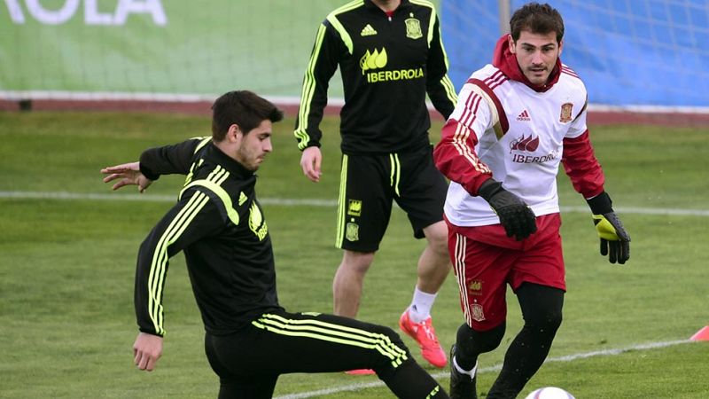 Morata, referencia ofensiva ante Ucrania en un once con Iniesta e Isco juntos