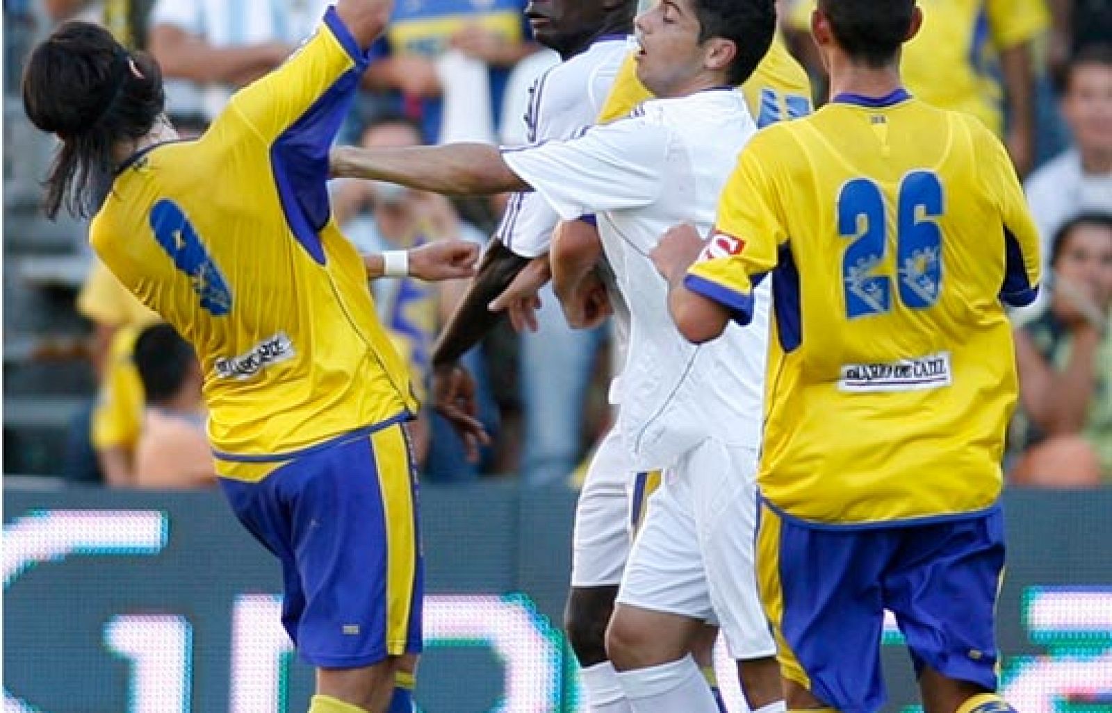 El Cádiz lucha por seguir en Segunda