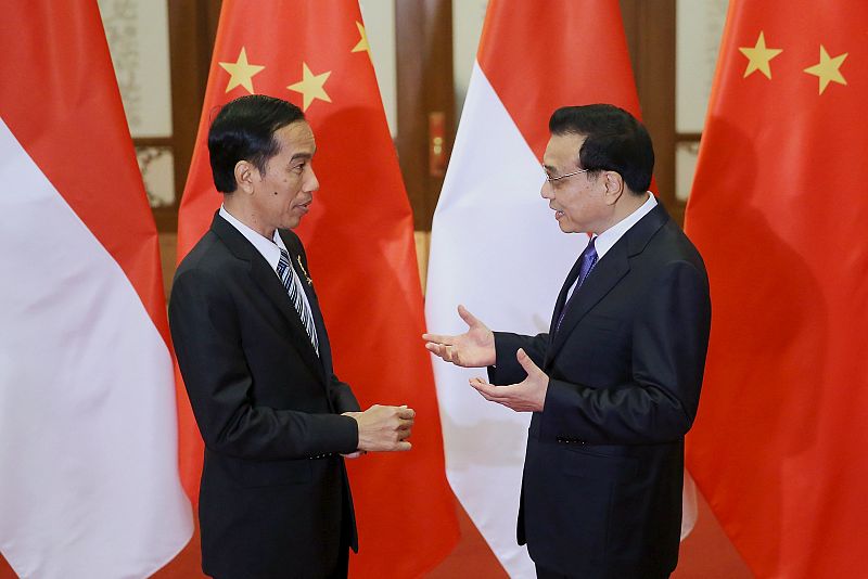 Japón anuncia que no participará en el proyecto del banco de inversión liderado por China