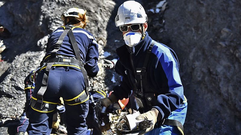 Encuentran la segunda caja negra del avión siniestrado en los Alpes franceses