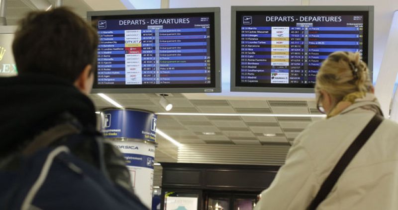 Una huelga de controladores en Francia obliga a anular el 40% de los vuelos del día