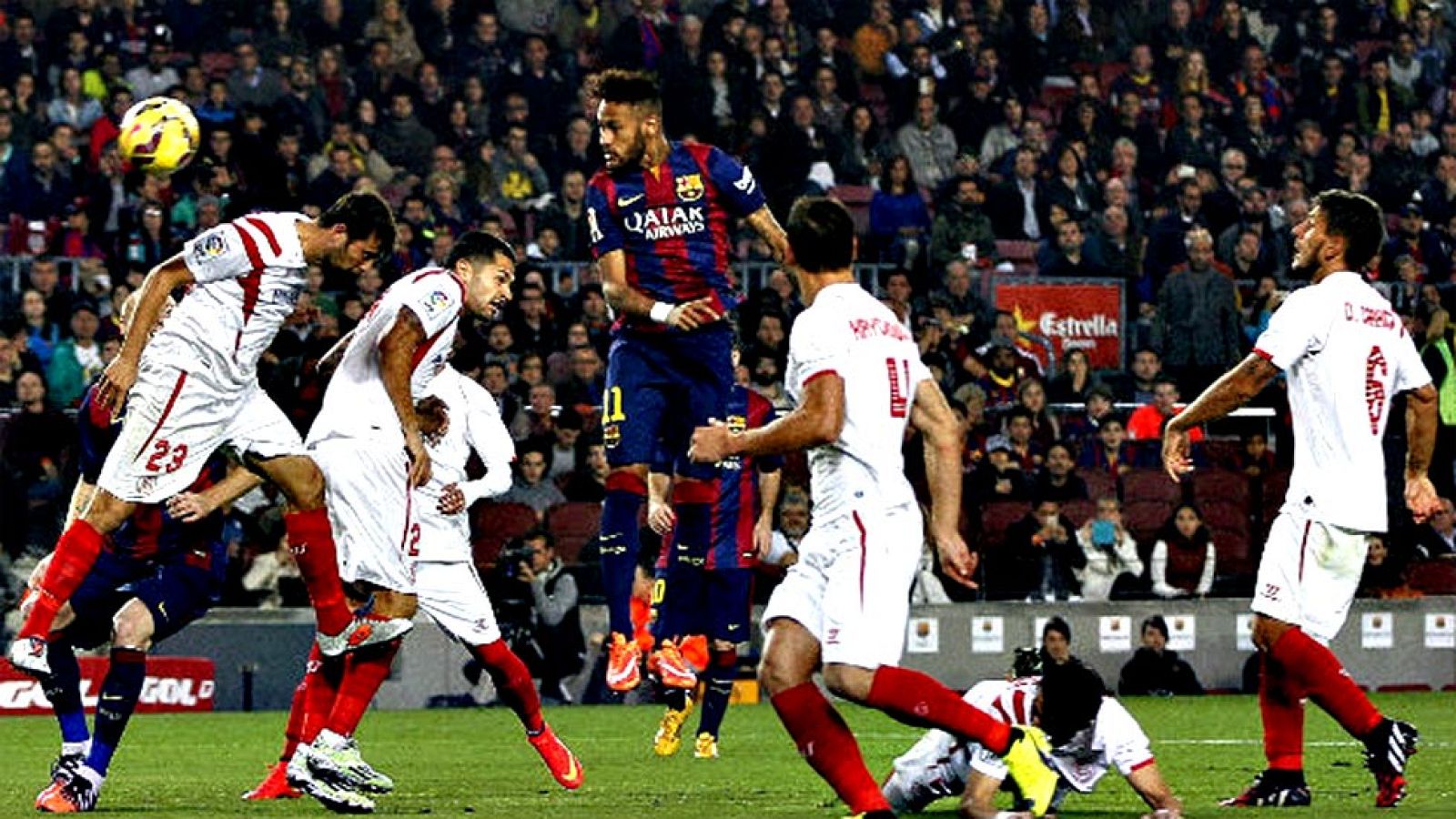 El Sevilla FC recibe este sábado al FC Barcelona en el Sánchez  Pizjuán, en partido correspondiente a la 31¬  jornada de la Liga BBVA, con la intención de alargar su racha de 33  partidos invictos en casa y proseguir la lucha por