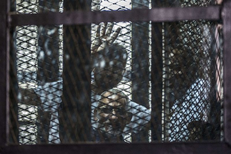 Egipto confirma la condena a muerte del líder de los Hermanos Musulmanes, Mohamed Badía