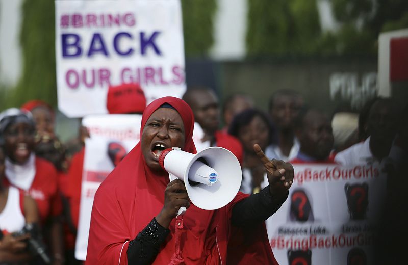 El presidente de Nigeria: "No puedo prometer que rescatemos" a las niñas raptadas por Boko Haram