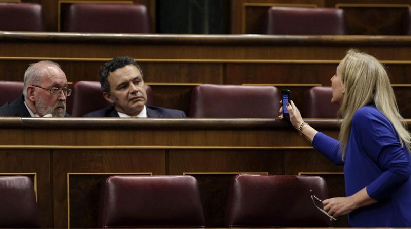 La reforma del aborto pasa el primer trámite con cinco críticos del PP negándose a respaldarla