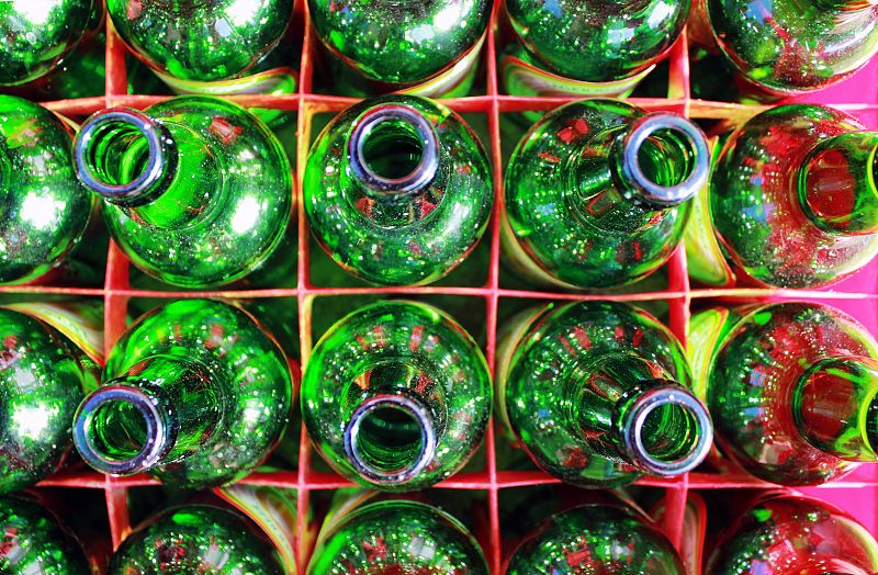 Cada habitante recicló 56 envases de vidrio en España en 2014, un 1% más que el año anterior
