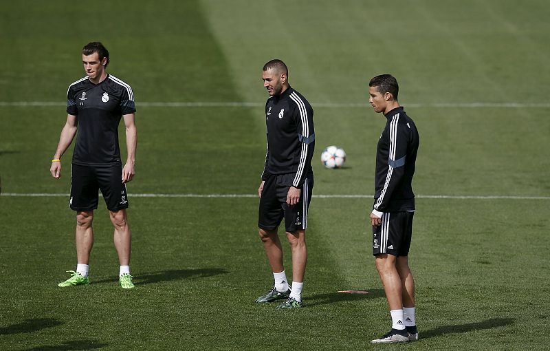 Bale y Benzema trabajan al margen del grupo