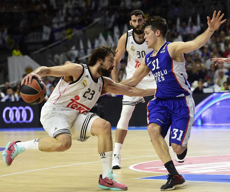 El Madrid recurre a la épica y el Barça se jugará el pase en Grecia