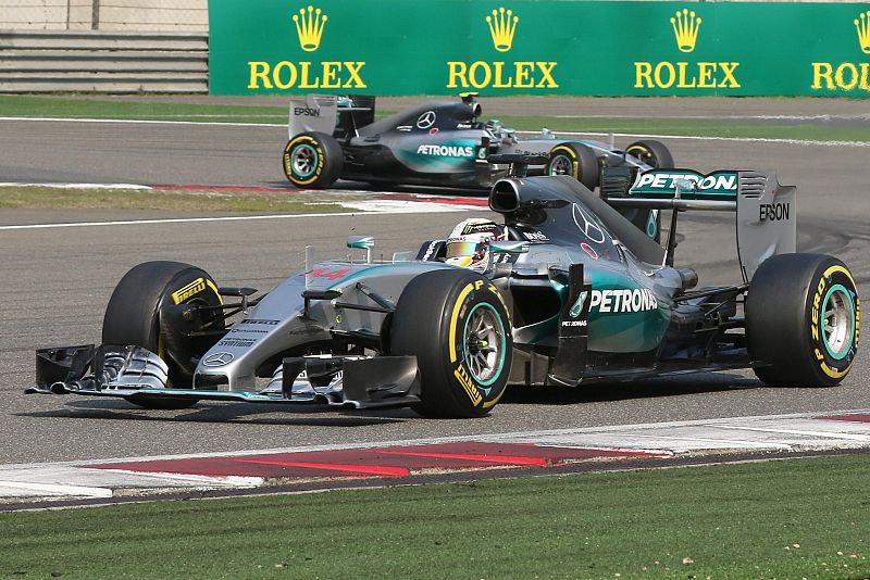 Hamilton saldrá primero en Baréin, Sainz noveno y Alonso decimocuarto