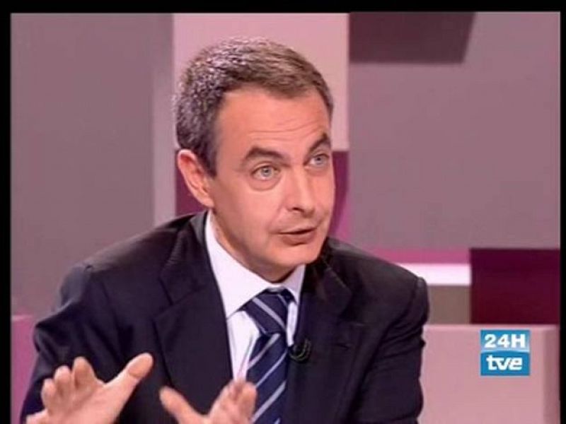 Zapatero pronuncia la palabra "crisis" para hablar de la situación económica actual
