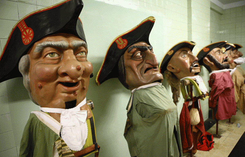 Los gigantes, kilikis, zaldikos y cabezudos, parte imprescindible de San Fermín