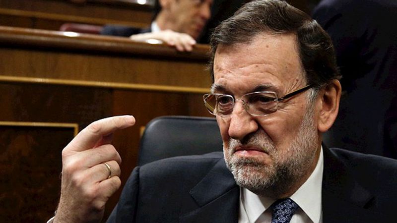 Rajoy ve las cifras de paro "buenas sin ambages" y Sánchez las tilda de "decepcionantes"