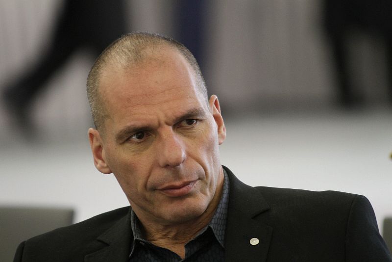 Varufakis dice que da "la bienvenida al odio" de sus socios del Eurogrupo