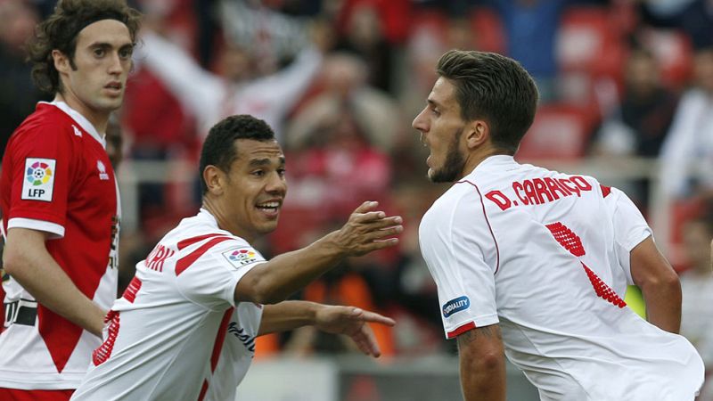 El Sevilla sigue de Feria y mete presión al Valencia por cuarta plaza