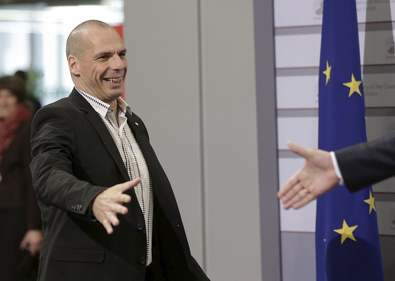 El Gobierno griego remodela su equipo negociador y reduce la influencia de Varufakis