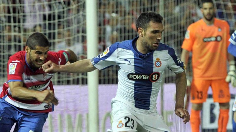 El Espanyol deja al Granada con un pie en Segunda