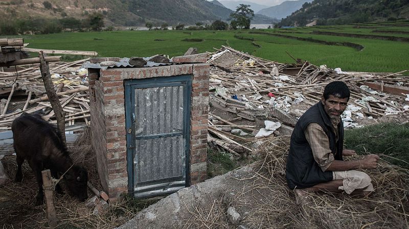 El último recuento de muertos por el terremoto en Nepal supera los 6.200