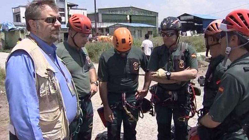 El número de españoles que todavía permanecen sin localizar en Nepal se reduce a 21