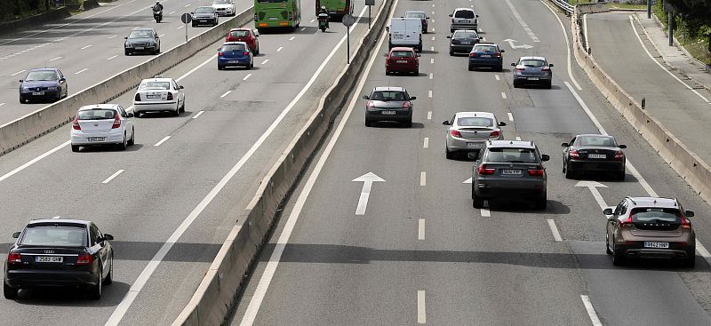 El regreso del puente de mayo complica la circulación en las entradas de Madrid y Barcelona