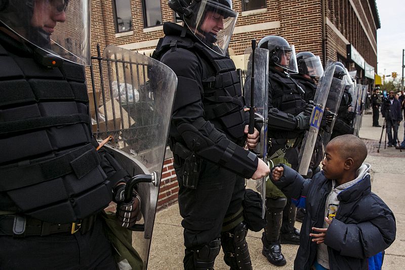 La alcaldelsa de Baltimore levanta el toque de queda implantado tras los disturbios