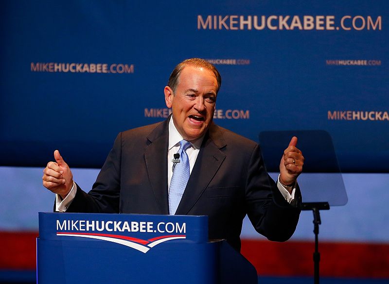 Mike Huckabee entra en la carrera republicana para la presidencia de EE.UU.