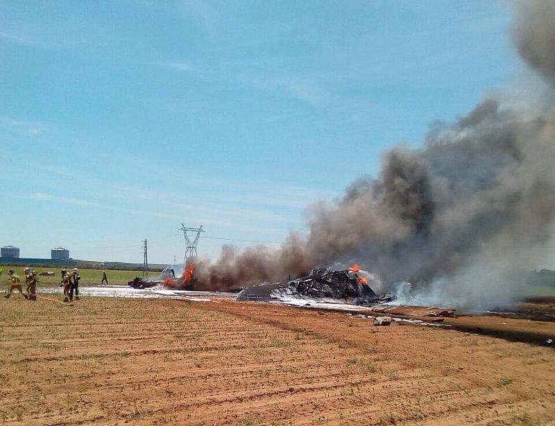 Una comisión mixta de Fomento y Defensa investigará el accidente del avión militar en Sevilla