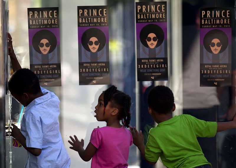 Prince "levanta" el toque de queda en Baltimore en una noche para el recuerdo
