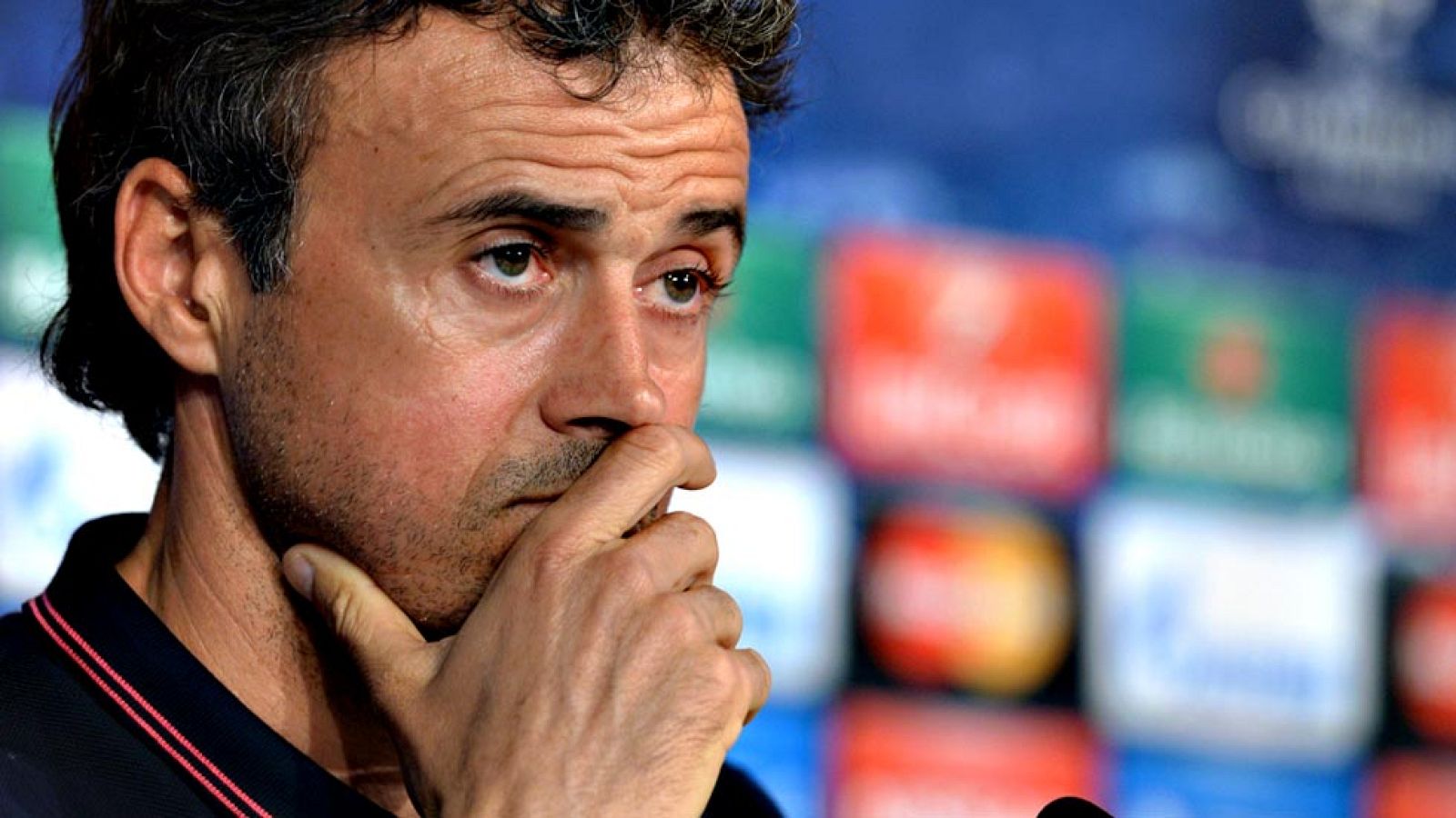 El entrenador del FC Barcelona, Luis Enrique Martínez, ha  comentado en la previa del partido de vuelta de las semifinales de la  Liga de Campeones que son conscientes de que van a "sufrir" en el  Allianz Arena para poder lograr el billete para la fi