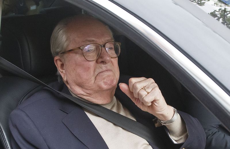 Jean-Marie Le Pen anuncia que creará su "propia formación" tras su suspensión del Frente Nacional
