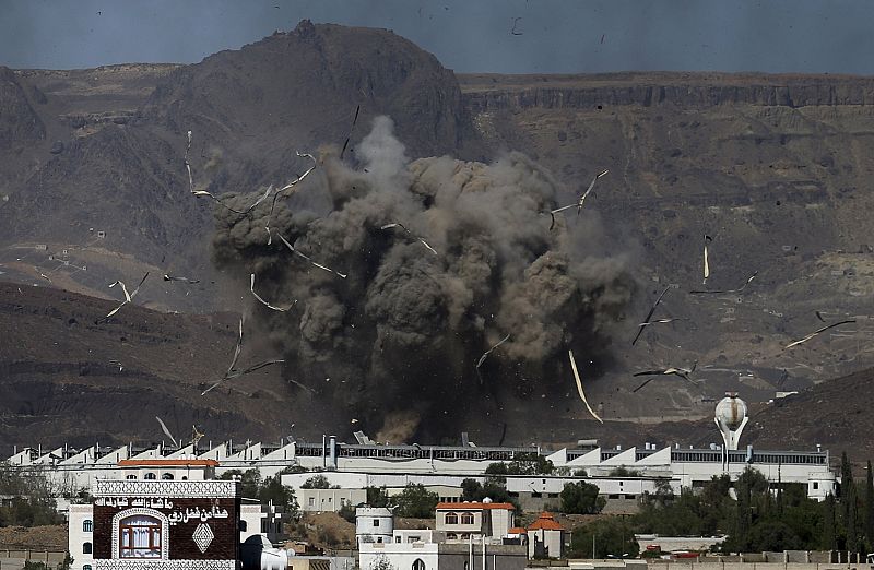 La coalición que bombardea a los hutíes en Yemen inicia una tregua humanitaria de cinco días