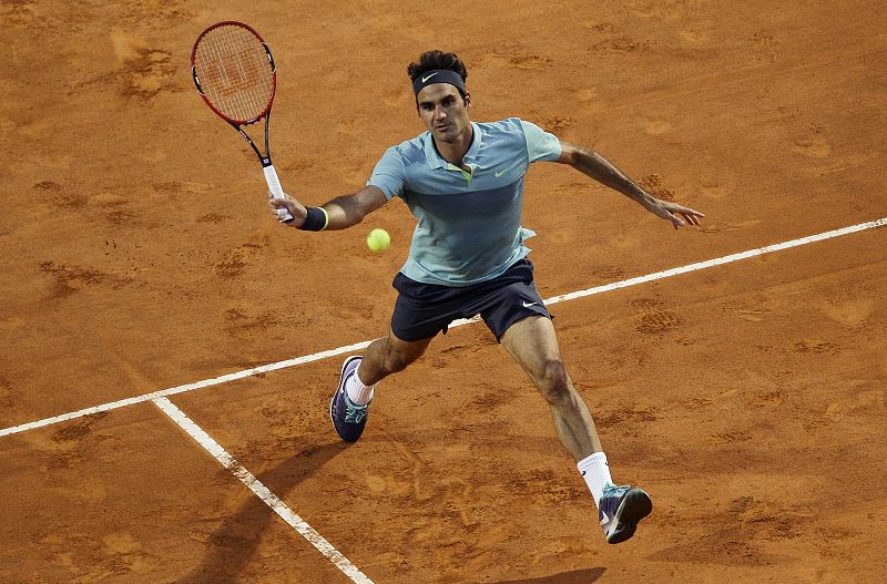 Federer, Nishikori y Murray debutan ganando por la vía rápida en Roma