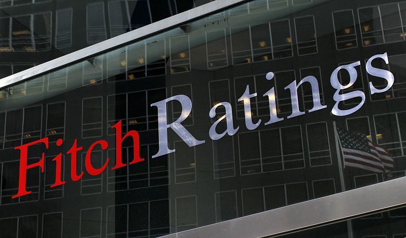 Fitch baja la nota a cinco bancos españoles en una acción sobre entidades europeas y de EE.UU.