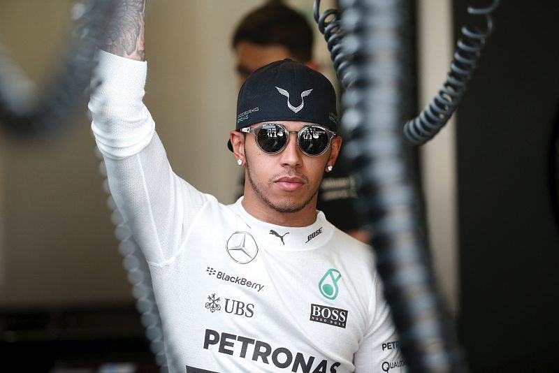 Hamilton renueva tres años con Mercedes