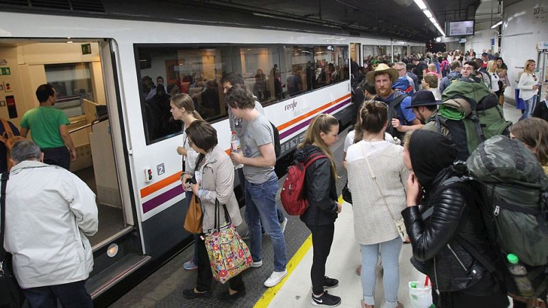 Unos 80.000 usuarios, afectados por una avería general en los trenes de Cercanías de Cataluña