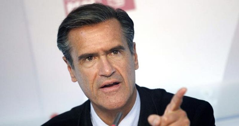 La exmujer de López Aguilar pide a la juez que no siga con la causa por presuntos malos tratos