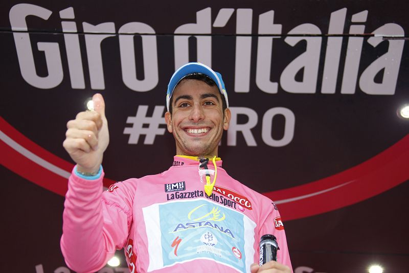 Modolo gana al 'sprint' y Fabio Aru arrebata el liderato a Alberto Contador