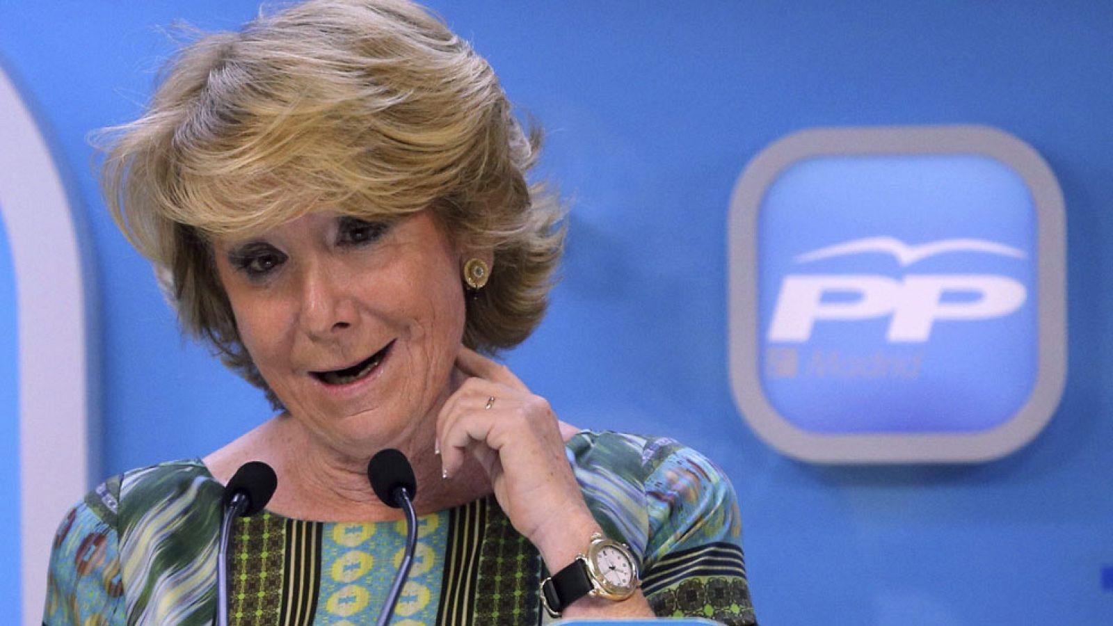Aguirre ofrece un pacto al PSOE y Ciudadanos para que no gobierne Carmena, de Ahora Madrid