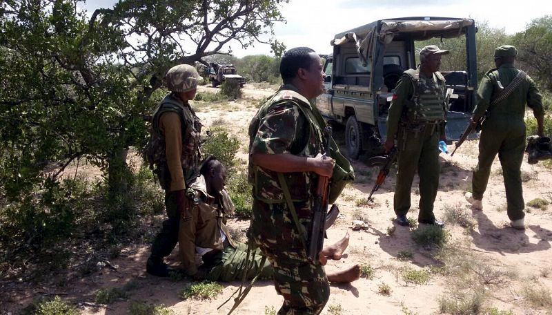 Evacuan a cooperantes del campo de Dadaab por Los choques entre la policía de Kenia y Al Shabab