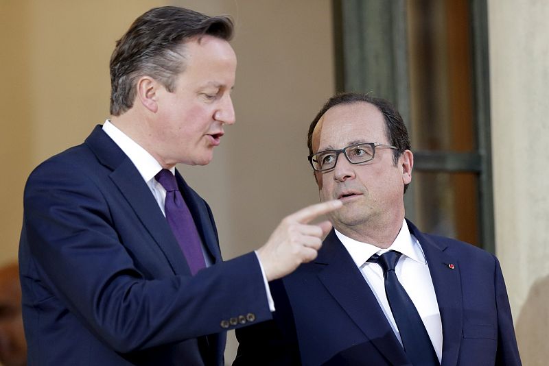 Cameron asegura a Hollande que no obstaculizará la integración del euro pero pide flexibilidad