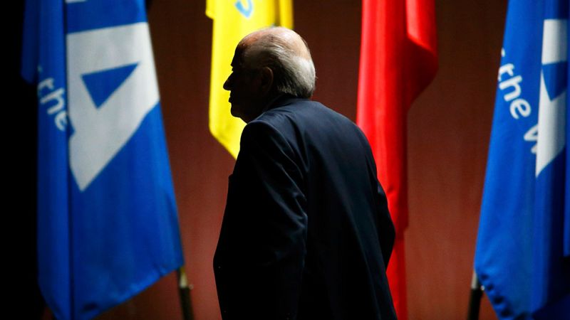 La FIFA elige presidente en medio del mayor escándalo de su historia